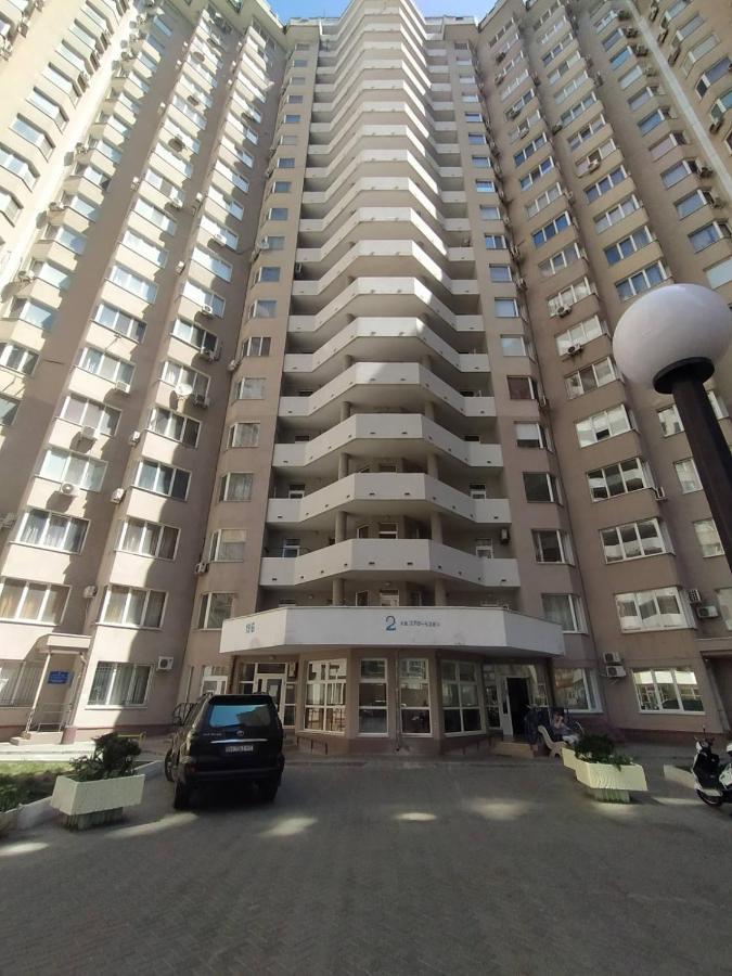 Апартаменты С Двумя Спальнями В Центре Города Odessa Eksteriør bilde